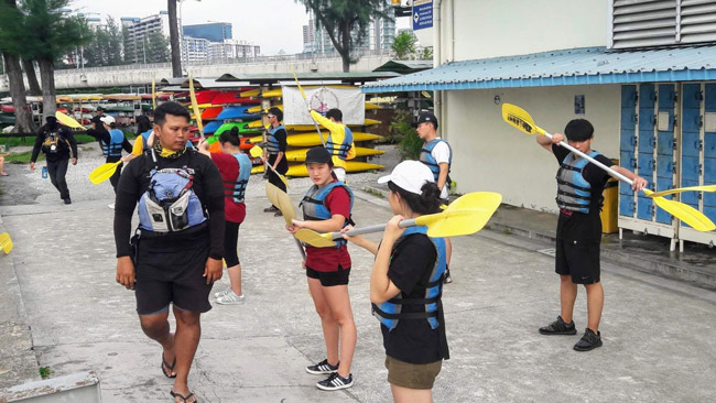 The Brigade Goes Kayaking Photo 2