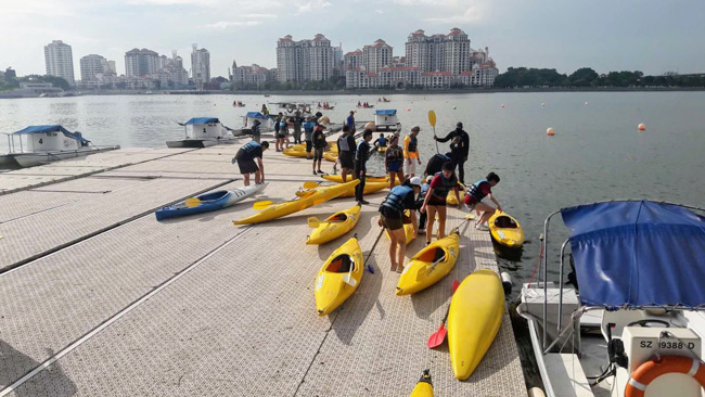 The Brigade Goes Kayaking Photo 3
