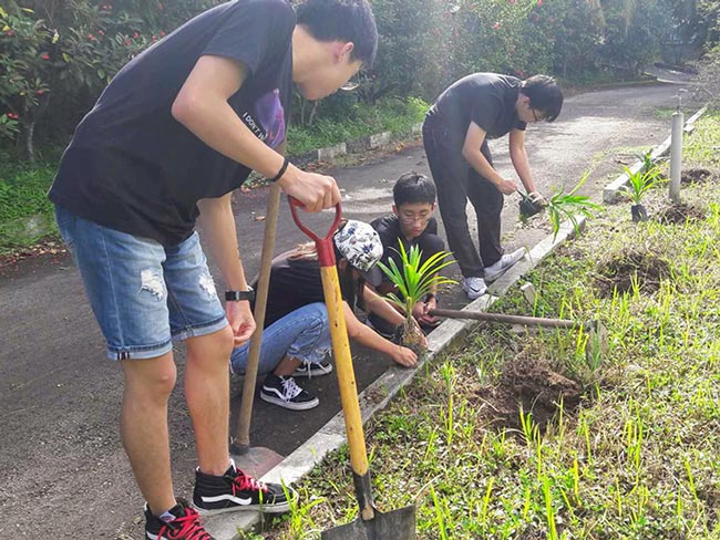 Giving Back to Mother Nature Giving Back to Mother Nature