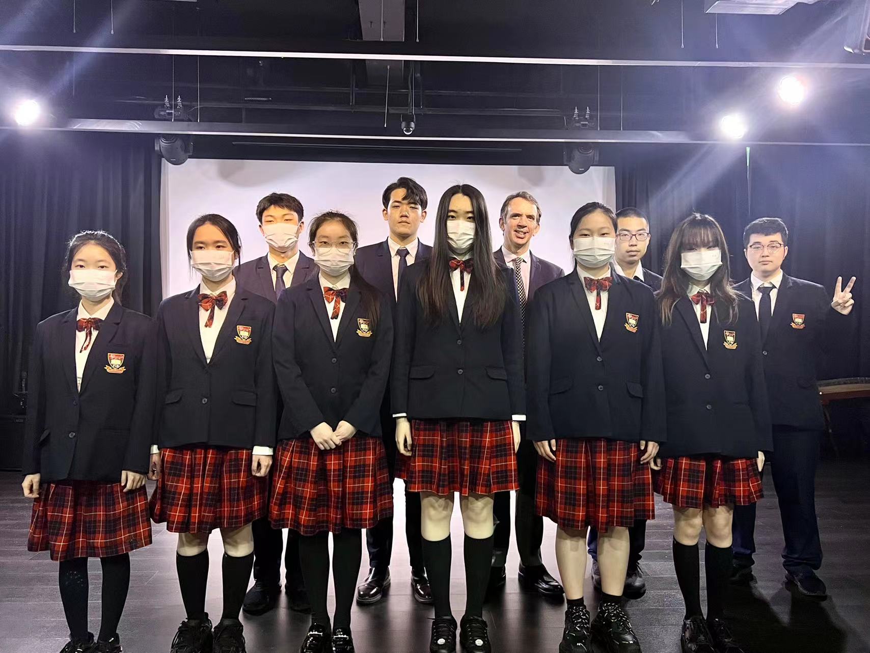 持之以恒，不断超越——G1220班级毕业典礼圆满举行